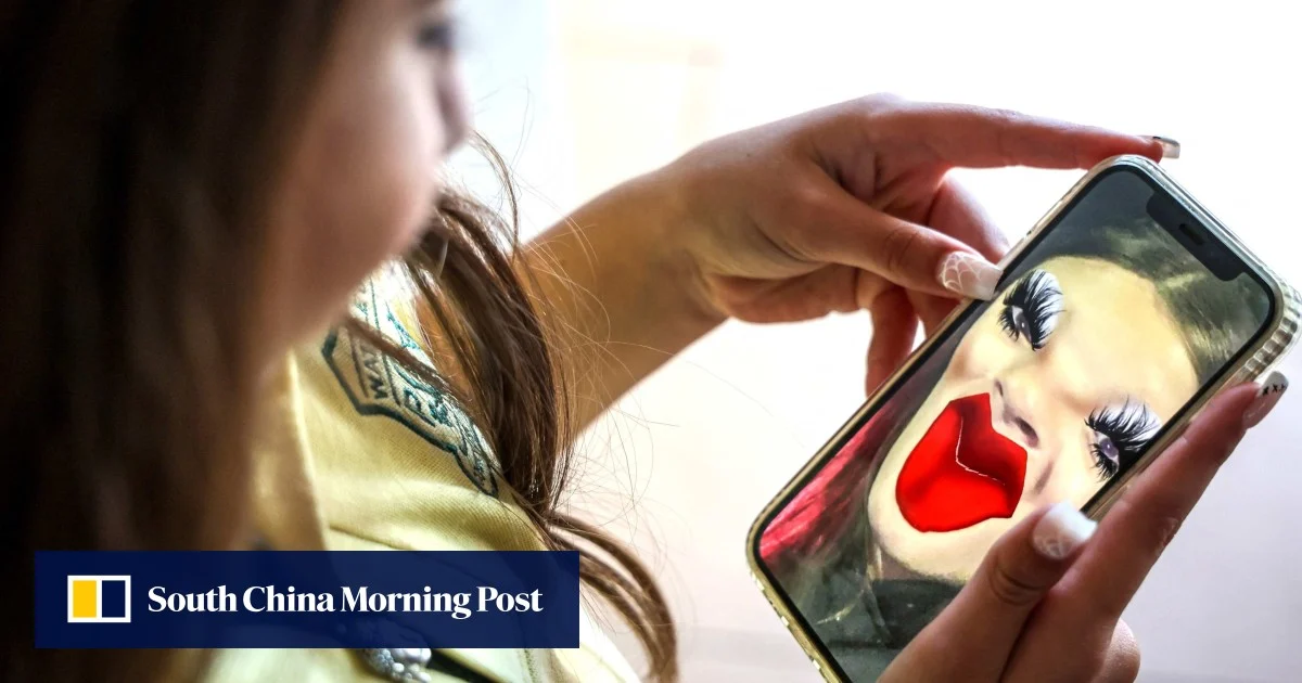 Snapchat makes Australian teens verify age as social media ban looms