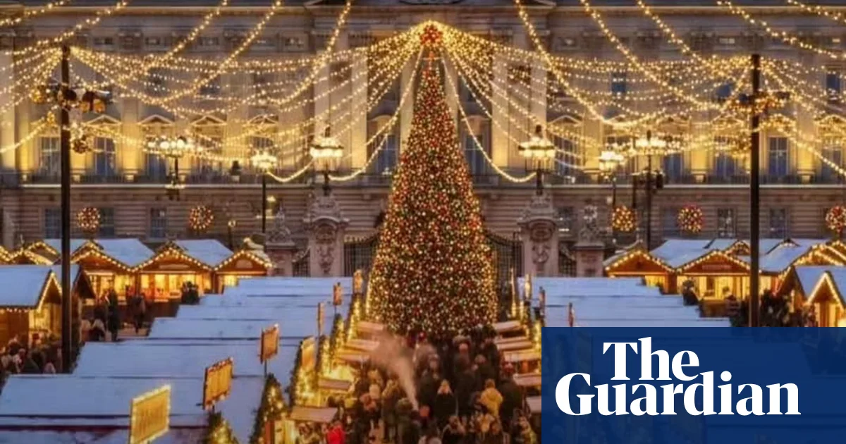 Buckingham Palace Christmas market: why tourists flocked there – and found just locked gates and big puddles