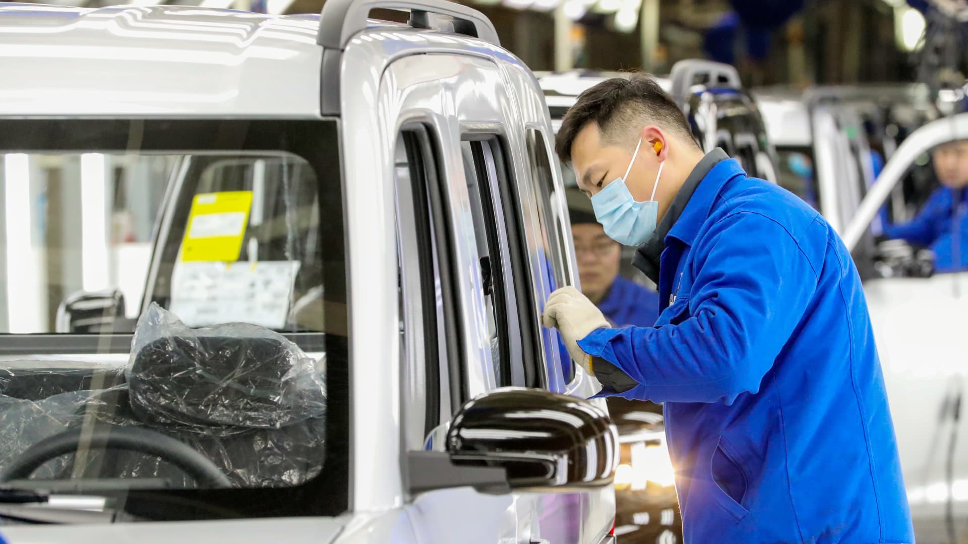 China industrial profits drop 5.5% in October, worst performance in five months