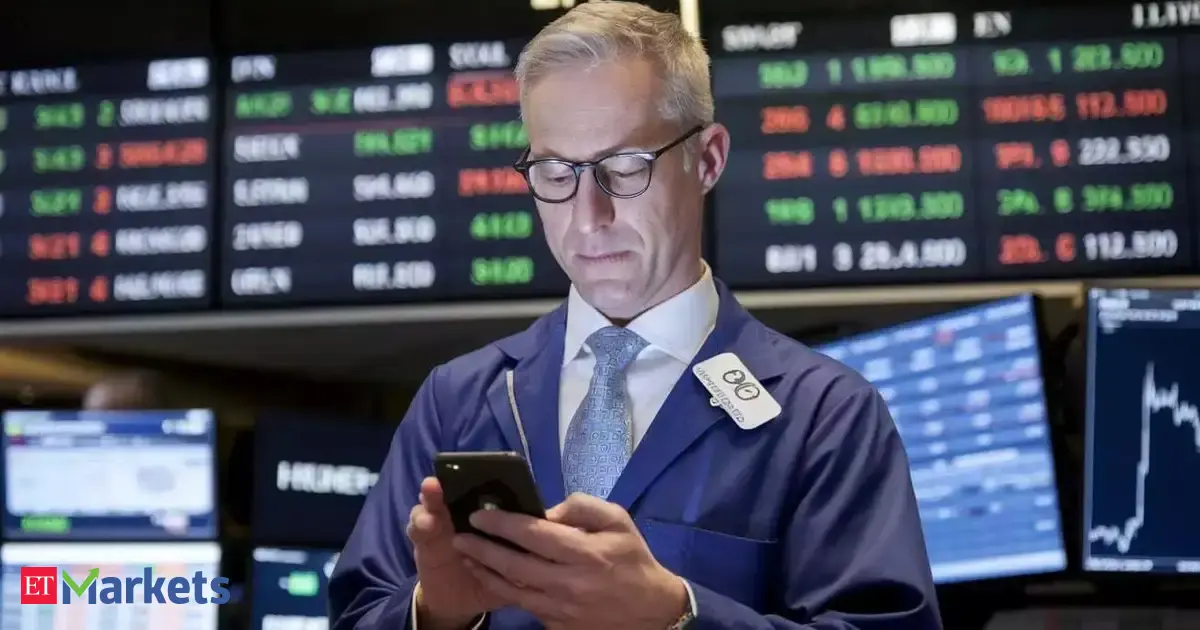 FII selling moderates to Rs 3,788 crore in Nov so far, 2025 outflows at Rs 1.43 lakh cr. These 3 trends to suggest reversal