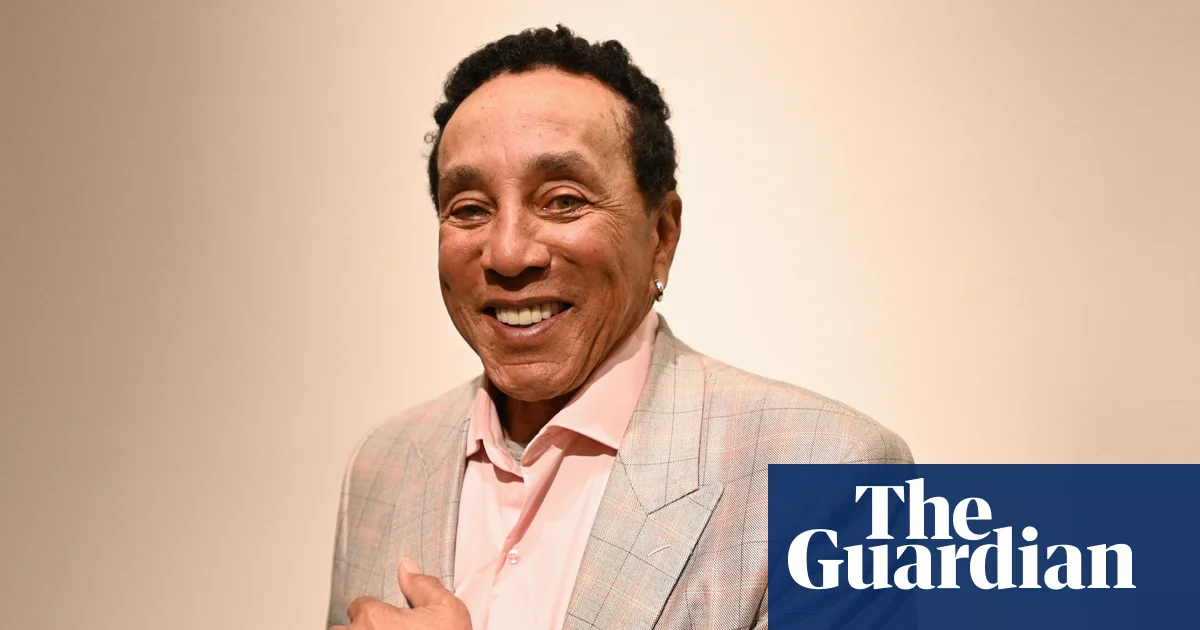 Male and female former employees of Smokey Robinson accuse him of sexual assault