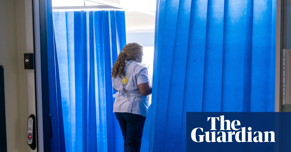 Up to 50,000 nurses could quit UK over immigration plans, survey suggests