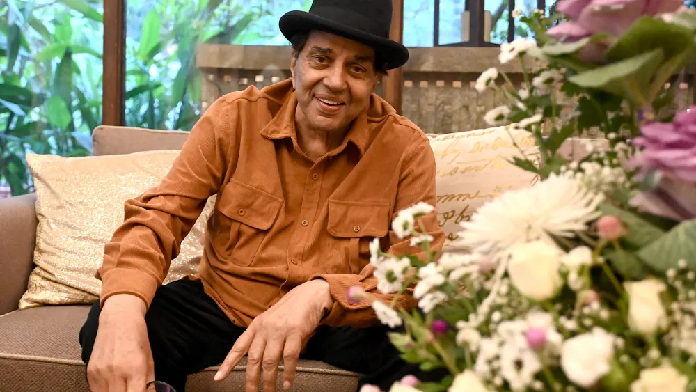 Dharmendra, Iconic Bollywood Star of ‘Sholay’ and ‘Phool Aur Patthar,’ Dies at 89