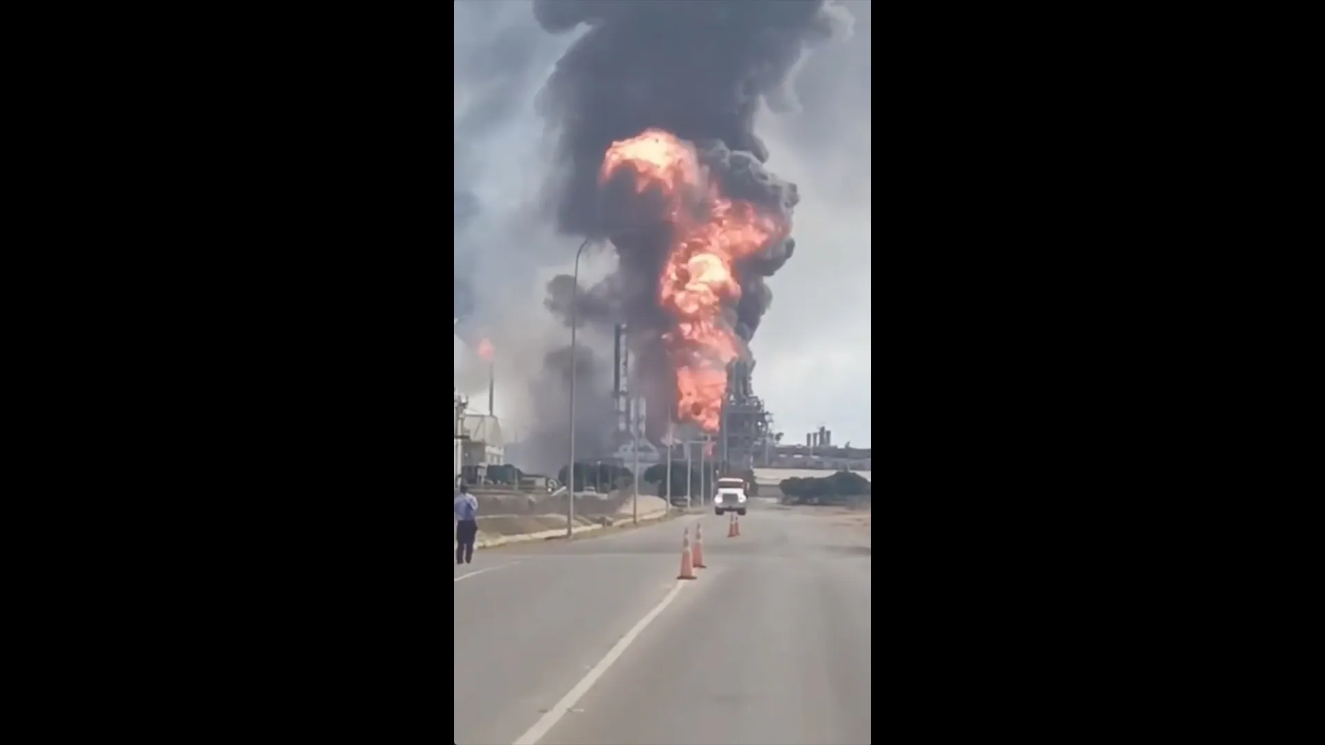 Huge fire seen after ‘explosion’ at Venezuela oil plant
