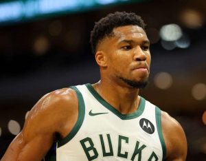 Knicks-Emerge-As-Favorites-To-Land-Giannis-Antetokounmpo-In-Blockbuster-Trade.jpg