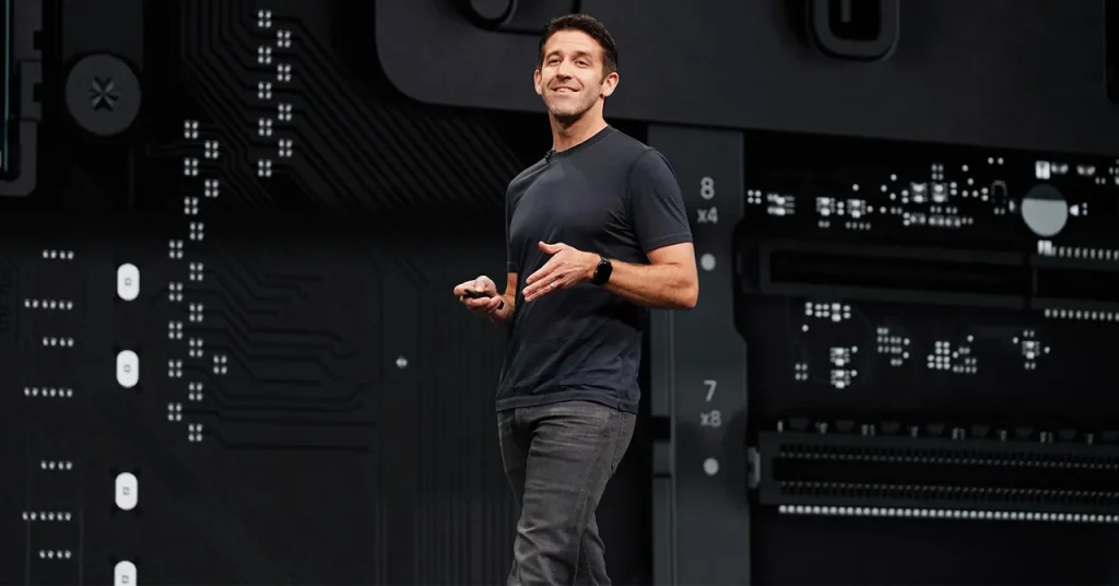 apple-highlights-from-wwdc2019-john-ternus-introduces-new-mac-pro-06031.jpg